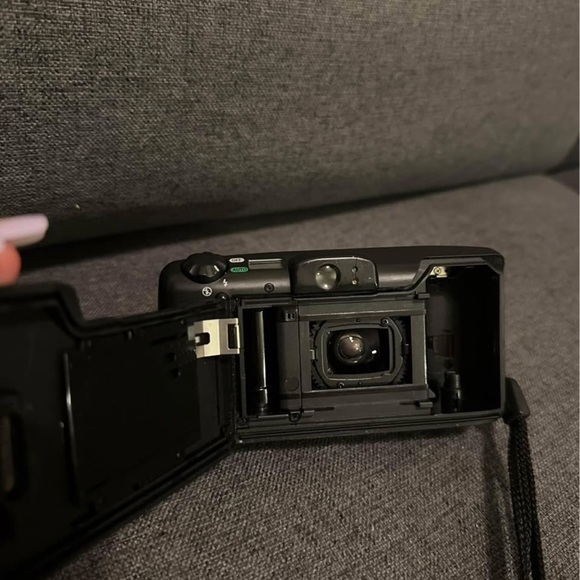 Canon Silver Film Photography Camera - Picture 4 of 5